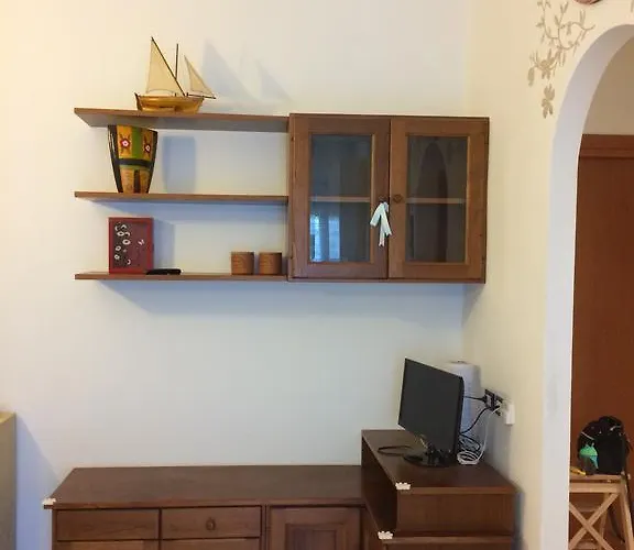 Casaretto Near Hospital Gaslini Апартаменты Генуя